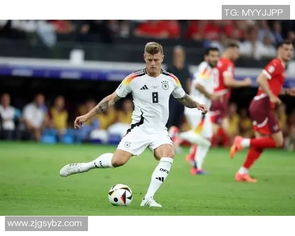德国战车足球队明星球员盘点及其成就分析